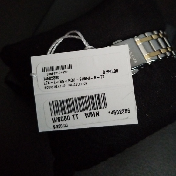 NWT Coach Women's 32mm Watch - Picture 3 of 3